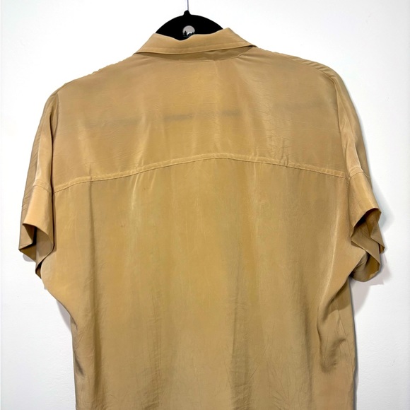 Unique brown short sleeve button down - Picture 2 of 4